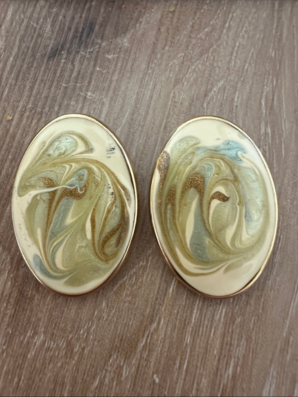 Vintage Retro 80’s Enamel Swirl Earrings